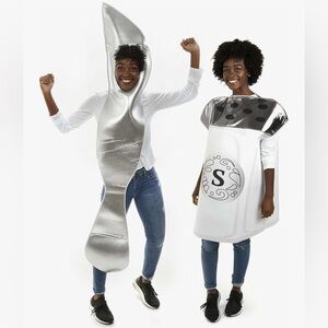 A Salt With Deadly Weapon Halloween Couples Costume Funny Pun NWT